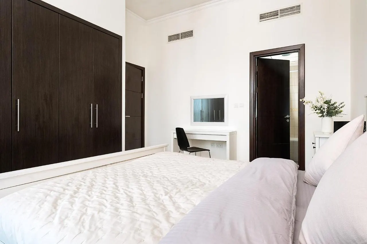 Stunning Marina View 1 Bedroom Dubai Apartment